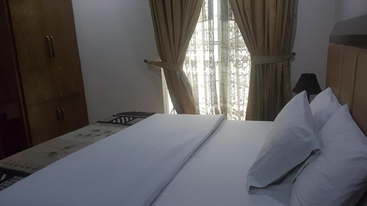 Midtown Hotel Rawalpindi Eksteriør billede