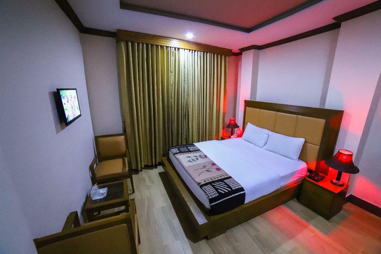 Midtown Hotel Rawalpindi Eksteriør billede