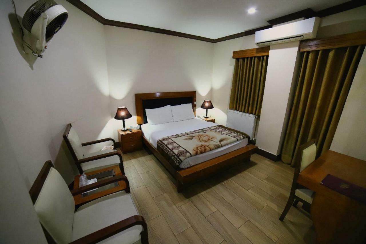 Midtown Hotel Rawalpindi Eksteriør billede